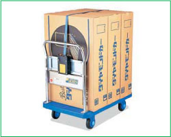 荷締め機付きプラスチック台車