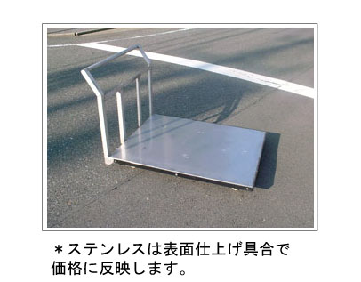 キャスターも含めステンレス製の台車