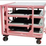 棚を跳ね上げて部品を出し入れする台車