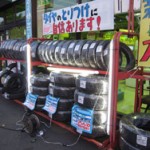 光るタイヤラックを開発